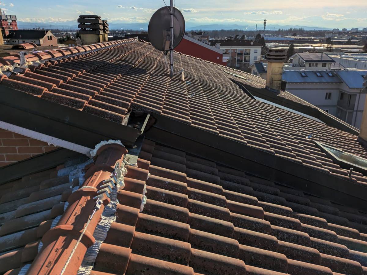 Dispositivi anticaduta Sicurpal in corte condominiale